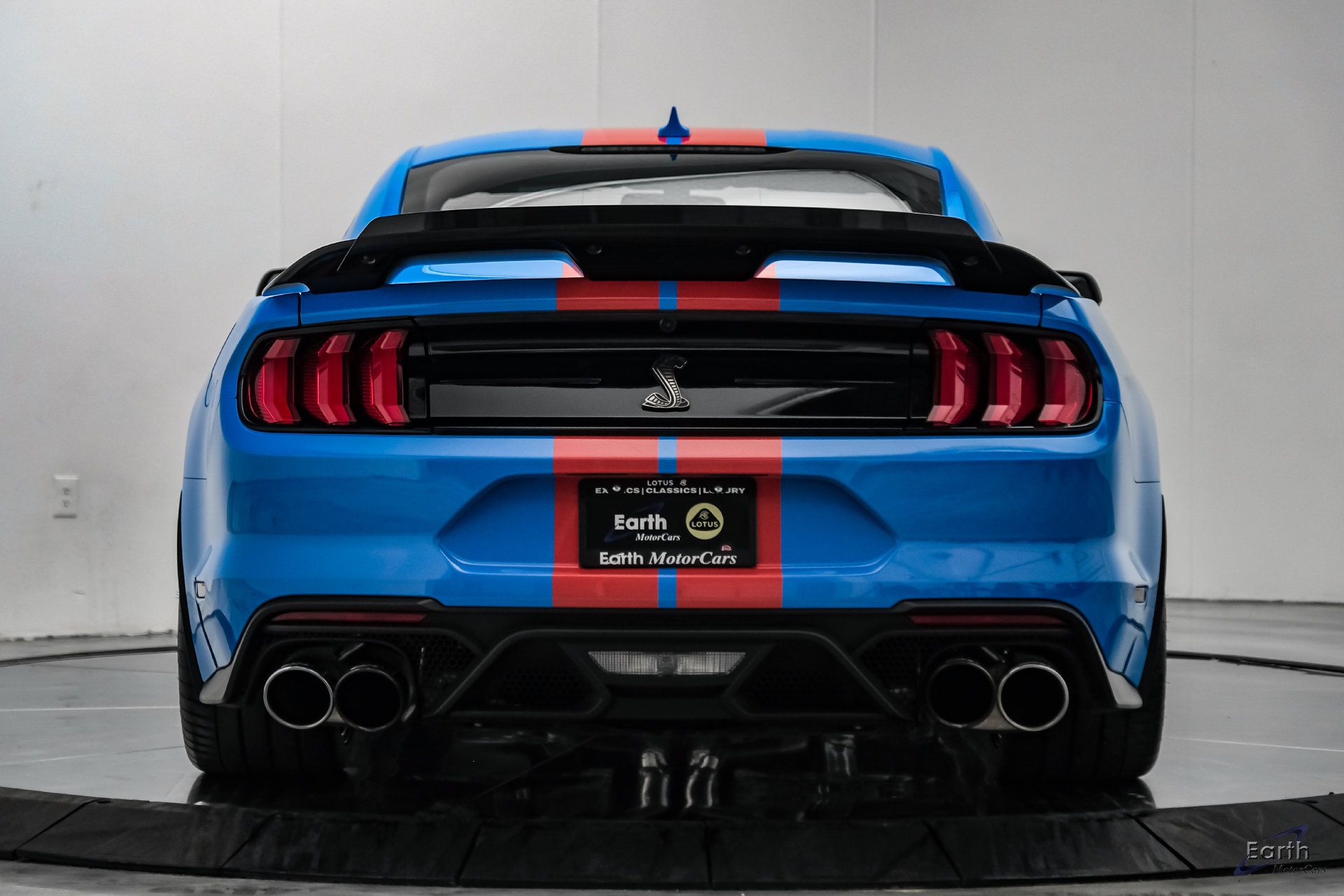 Used 2022 Ford Mustang Shelby GT500 w/ Technology Package RWD image 12