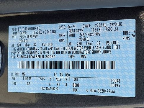 Used 2024 Lincoln Corsair AWD w/ Equipment Group 101A image 28