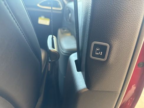 New 2026 Chrysler Pacifica Select image 57