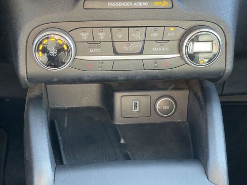 Used 2020 Ford Escape SE Sport image 22