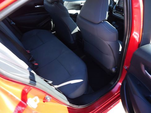 Used 2020 Toyota Corolla LE image 22