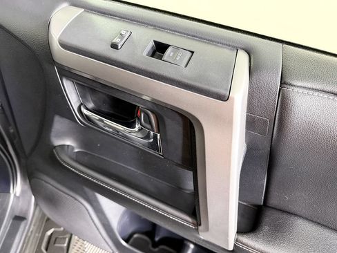 Used 2014 Toyota 4Runner SR5 RWD image 43