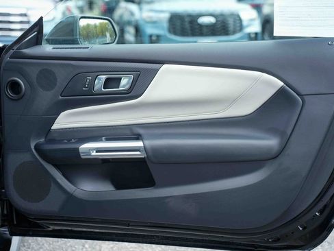 Used 2025 Ford Mustang Premium RWD image 18