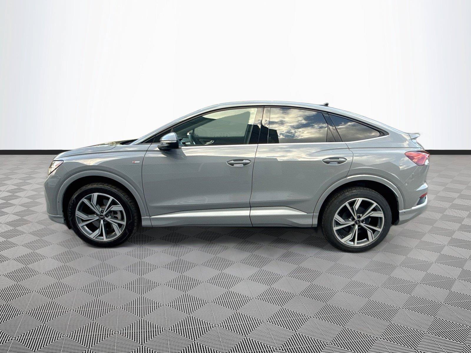 Used 2023 Audi Q4 e-tron Premium Plus AWD/4WD image 4