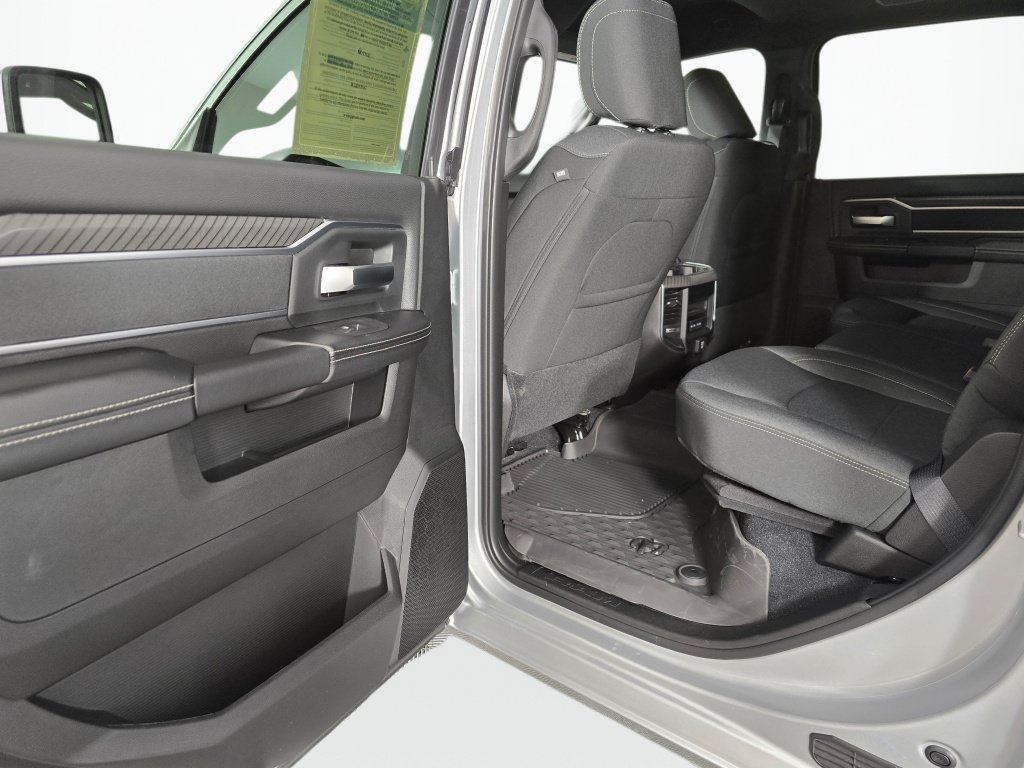 New 2026 RAM 2500 Big Horn AWD/4WD image 35