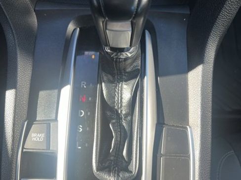 Used 2019 Honda Civic EX image 32