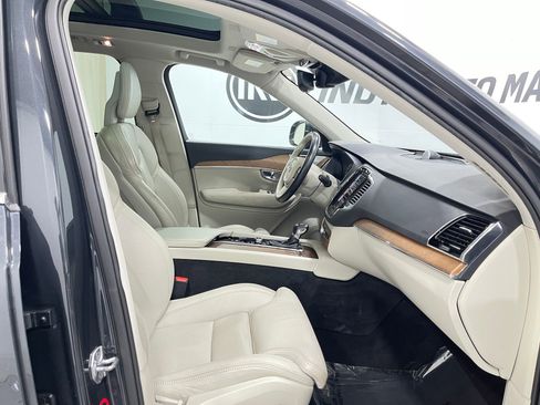 Used 2017 Volvo XC90 T6 Inscription w/ Vision Package image 34