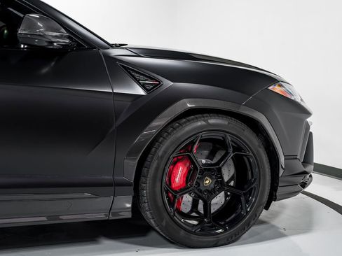 Used 2023 Lamborghini Urus Performante AWD/4WD image 54