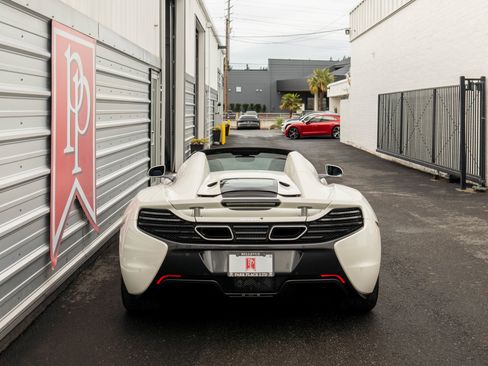Used 2015 McLaren 650S Spider image 35