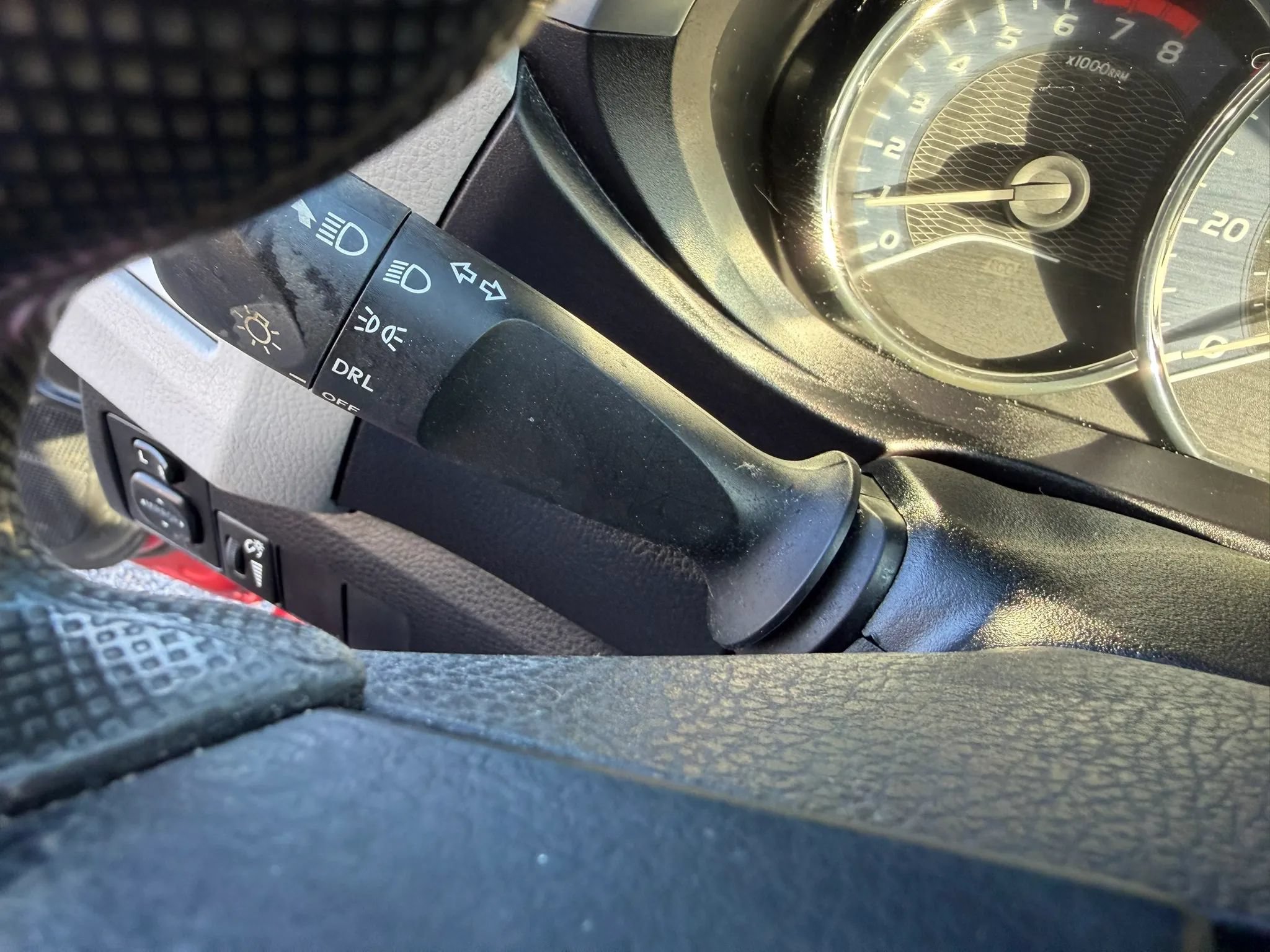 Used 2015 Toyota Corolla LE FWD image 35