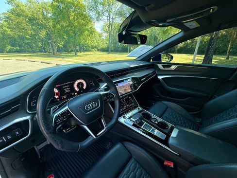 Used 2024 Audi RS 7 Performance AWD/4WD image 10
