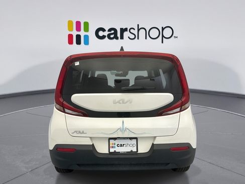 Used 2022 Kia Soul LX w/ Technology Package FWD image 4