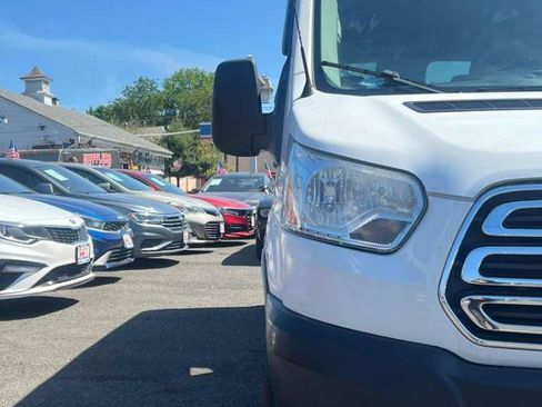 Used 2017 Ford Transit 350 XLT RWD image 2