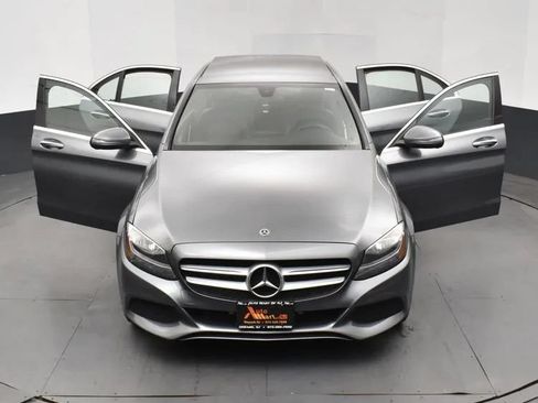 Used 2018 Mercedes-Benz C 300 4MATIC Sedan w/ Premium Package image 10