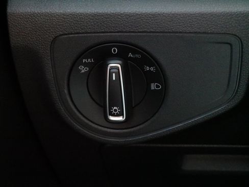 Certified 2023 Volkswagen Atlas SE image 26