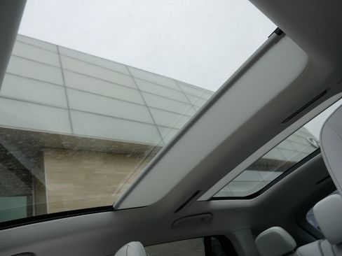 Used 2023 Mercedes-Benz EQS 580 4MATIC SUV image 32