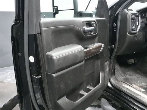 Used 2021 Chevrolet Silverado 1500 RST image 16