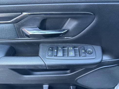 Used 2023 RAM 1500 Big Horn image 24
