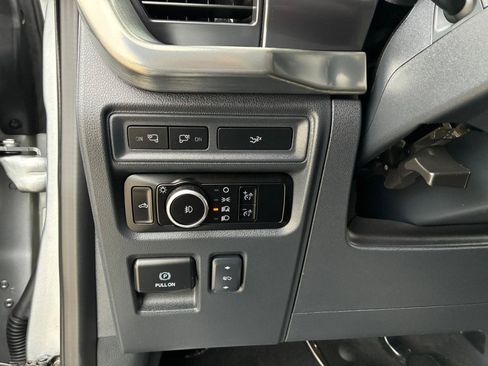 Used 2023 Ford F150 Lariat w/ Max Trailer Tow Package AWD/4WD image 25
