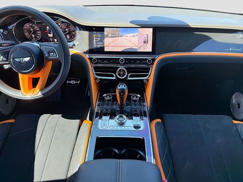 Used 2024 Bentley Flying Spur W12 image 20