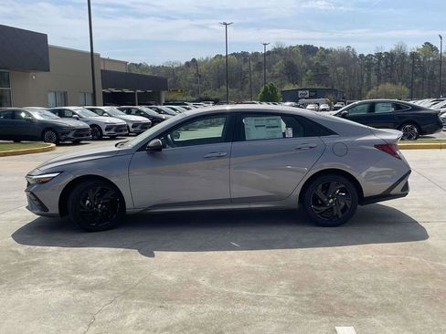 New 2026 Hyundai Elantra SEL Sport Premium FWD image 5