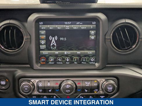 Used 2023 Jeep Gladiator Overland image 18