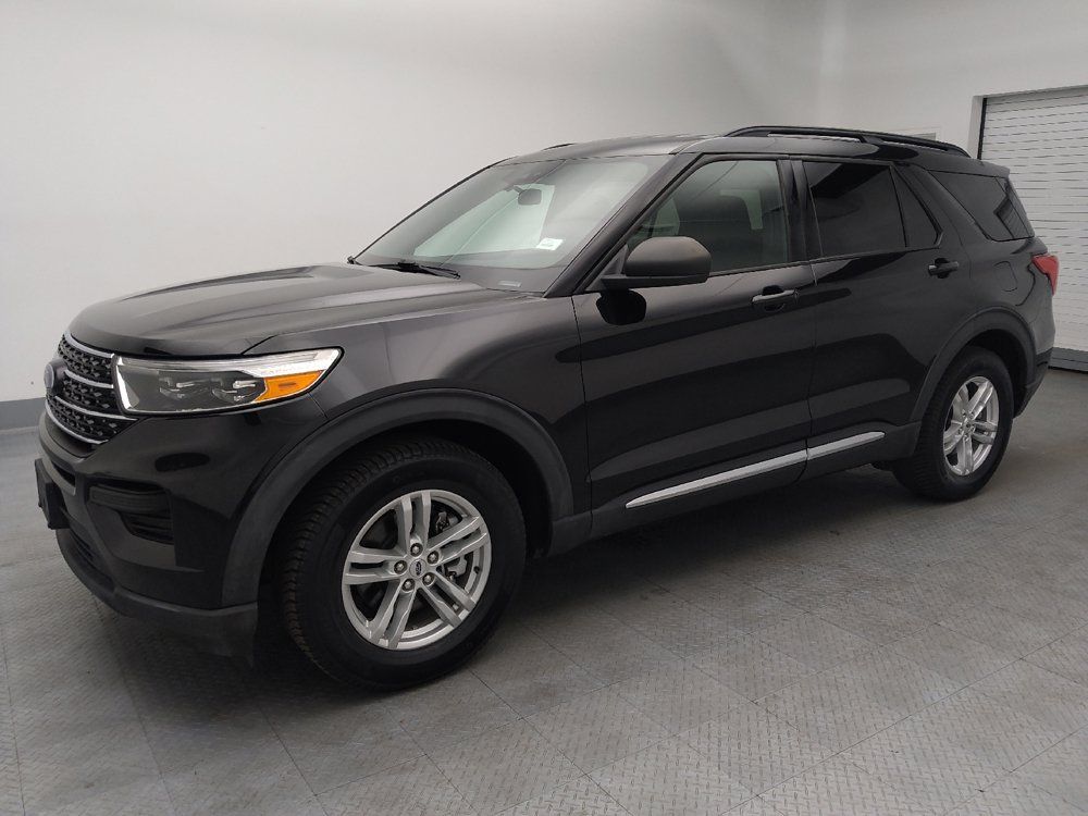Used 2020 Ford Explorer XLT RWD image 2