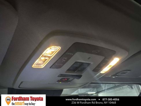 Used 2024 Toyota Sienna Limited AWD/4WD image 29