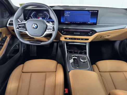 Used 2025 BMW 330i xDrive Sedan w/ Premium Package AWD/4WD image 5