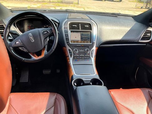 Used 2018 Lincoln MKX Reserve w/ Lincoln MKX Climate Package image 26