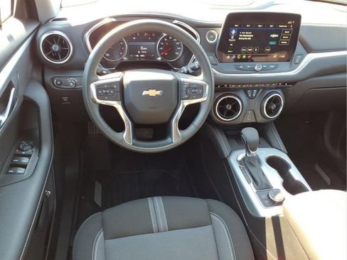Certified 2024 Chevrolet Blazer LT w/ Convenience Package FWD image 13