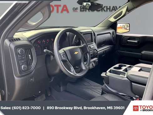 Used 2023 Chevrolet Silverado 1500 Custom AWD/4WD image 12