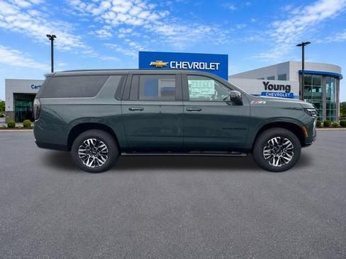 New 2026 Chevrolet Suburban Z71 w/ Comfort Package AWD/4WD image 9