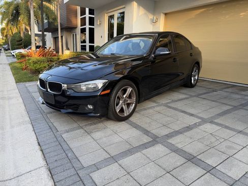 Used 2014 BMW 328i xDrive Sedan AWD/4WD image 2