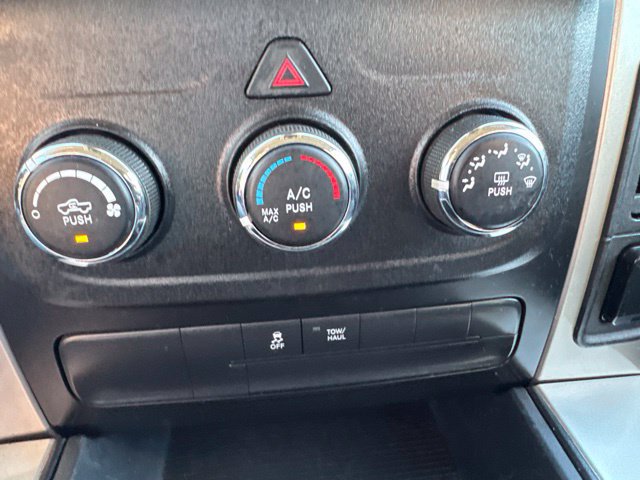 Used 2017 RAM 1500 Classic SLT RWD image 33