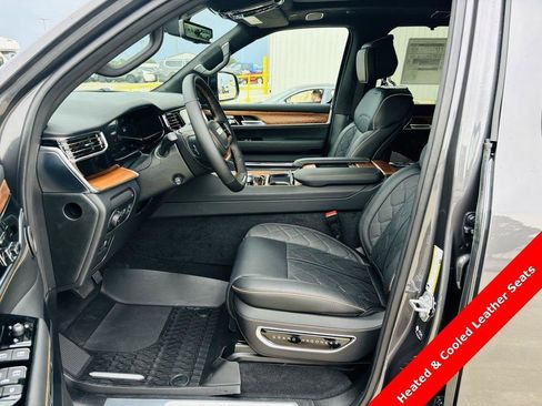 New 2024 Jeep Grand Wagoneer Series III image 2