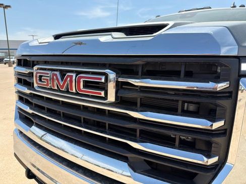 New 2026 GMC Sierra 2500 SLE w/ SLE Convenience Package image 6