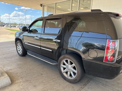 Used 2012 GMC Yukon Denali image 7