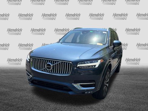 Used 2023 Volvo XC90 B6 Plus image 5