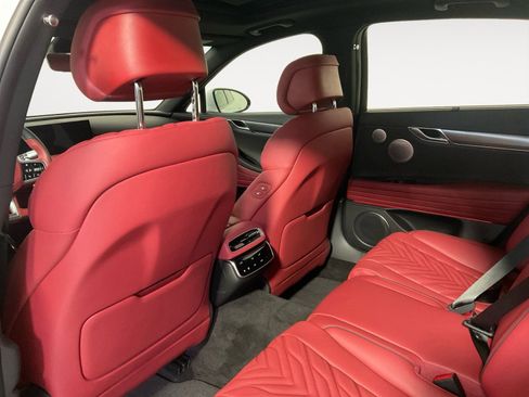 Used 2026 Genesis G80 2.5T Sport Prestige image 12