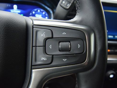 Used 2023 Chevrolet Silverado 1500 LT AWD/4WD image 35
