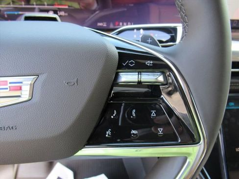 New 2026 Cadillac Escalade ESV Luxury image 27