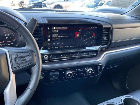 Used 2026 GMC Sierra 1500 SLT RWD image 6