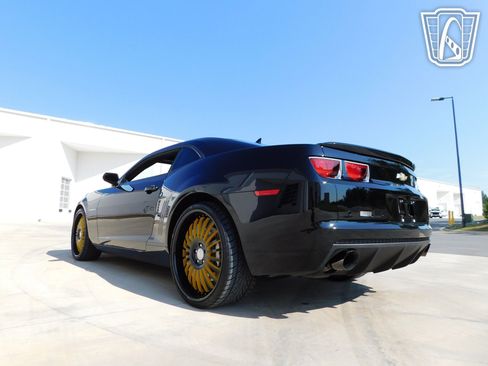 Used 2013 Chevrolet Camaro SS w/ RS Package RWD image 18
