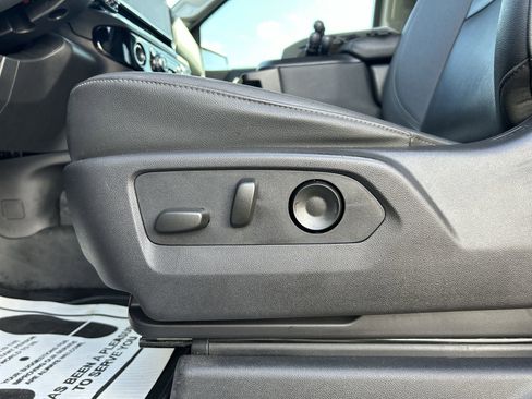 Used 2024 GMC Sierra 1500 SLT image 12