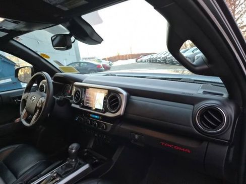 Used 2023 Toyota Tacoma Limited image 13