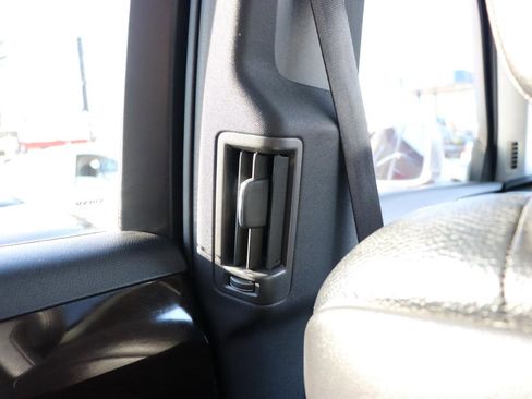 Used 2016 Volvo XC90 T6 Momentum image 27