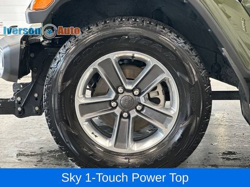 Used 2022 Jeep Wrangler Unlimited Sahara w/ LED Lighting Group AWD/4WD image 11
