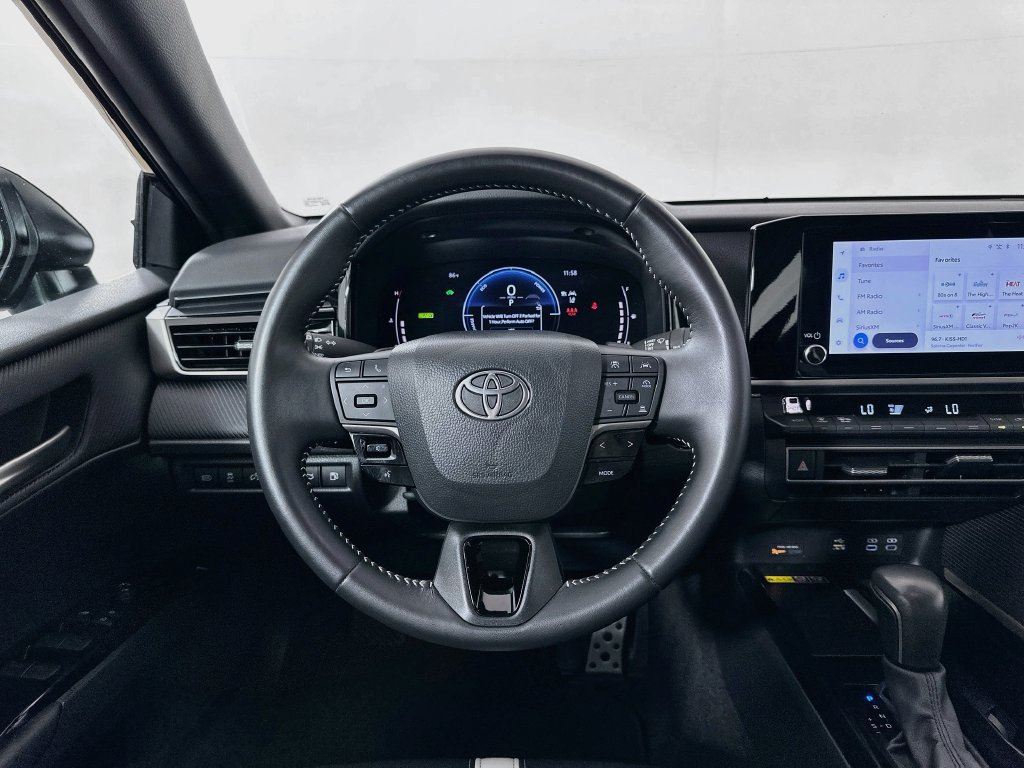 Used 2025 Toyota Camry SE FWD image 21