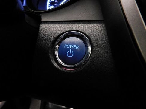 Used 2024 Toyota Camry SE image 39